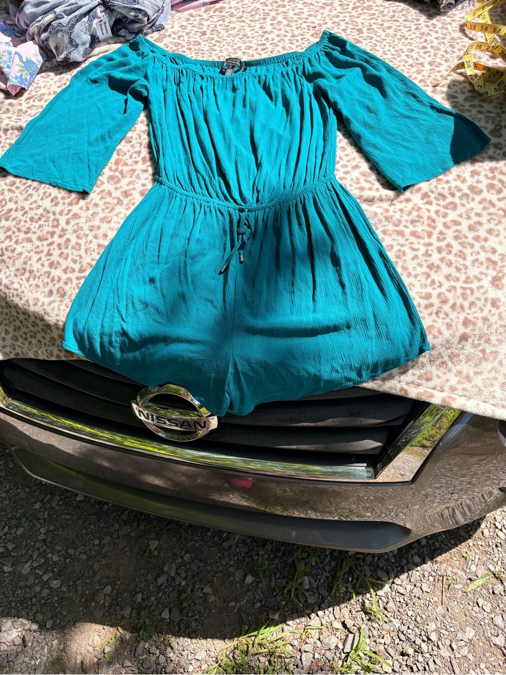 White House Black Market Size Small Teal Off Shoulder Romper